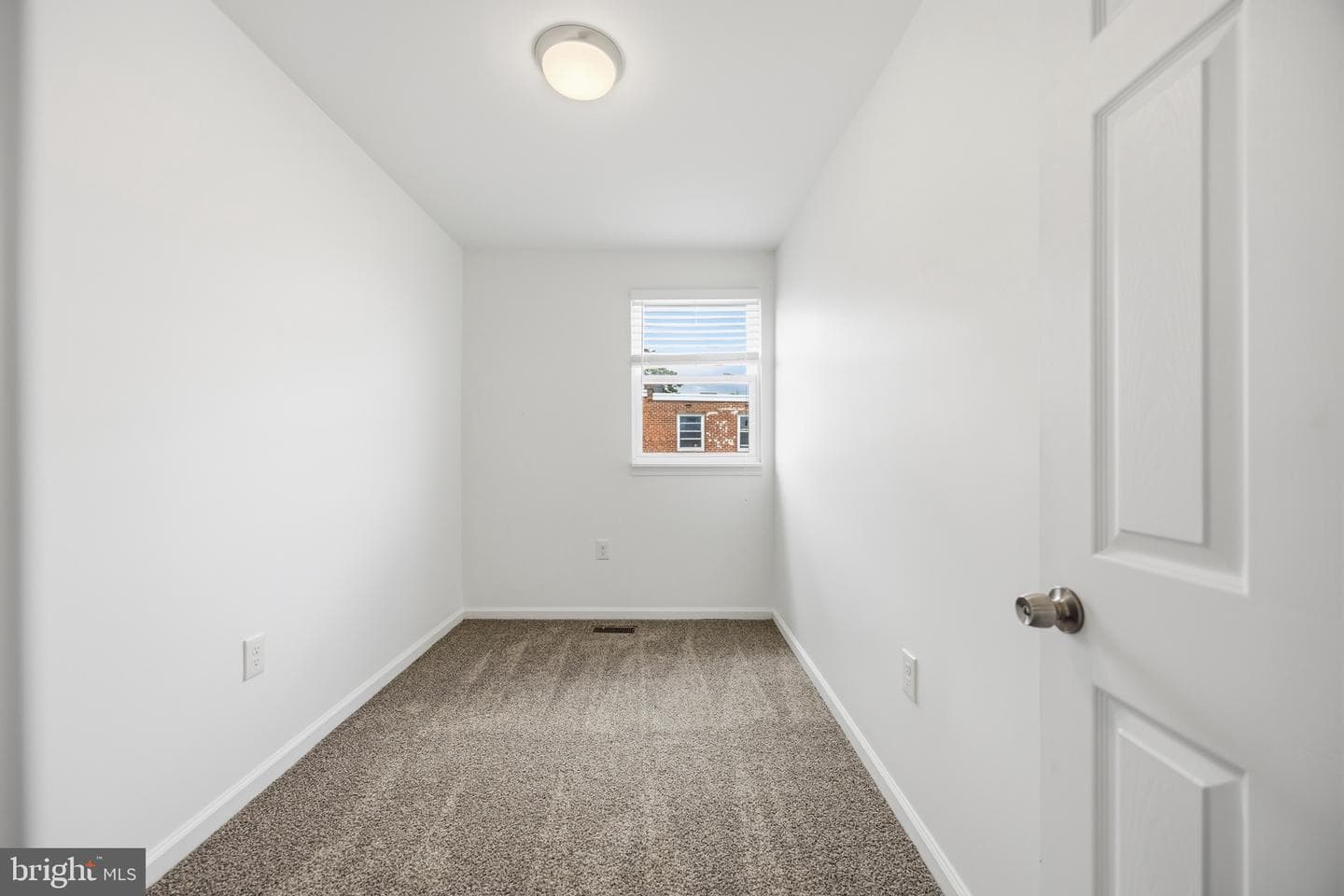7637 Gilbert Street photo 17