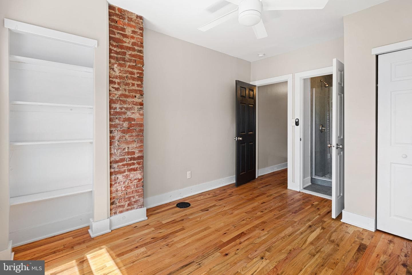 138 E Pleasant Street photo 11