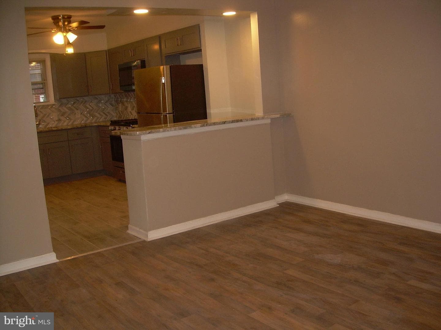 853 Anchor Street photo 13