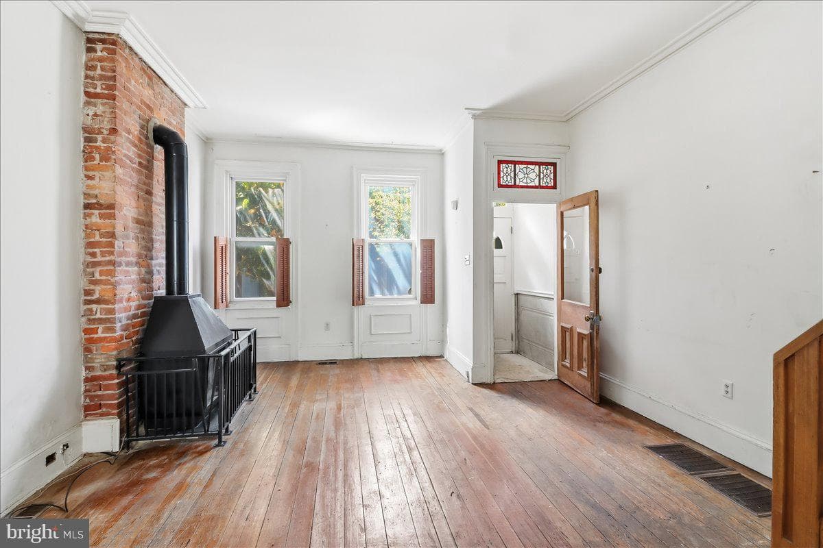 2433 Aspen Street photo 4