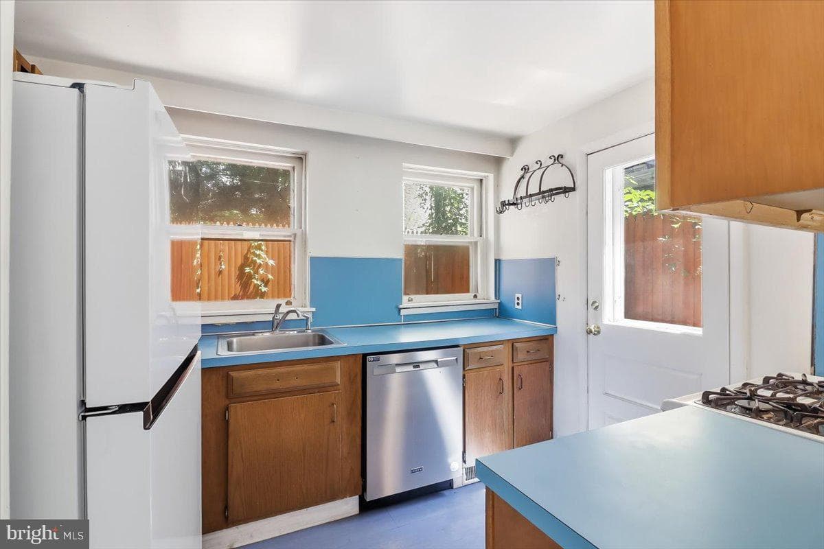 2433 Aspen Street photo 7
