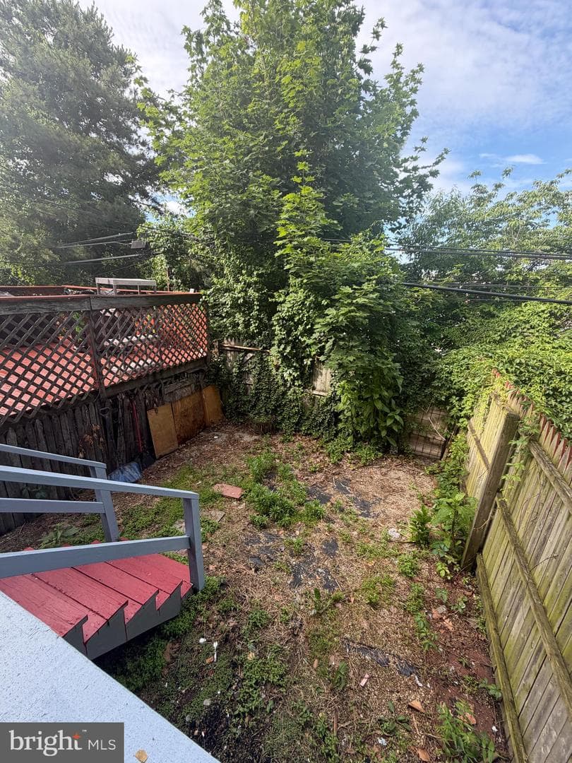1515 Dyre Street photo 15