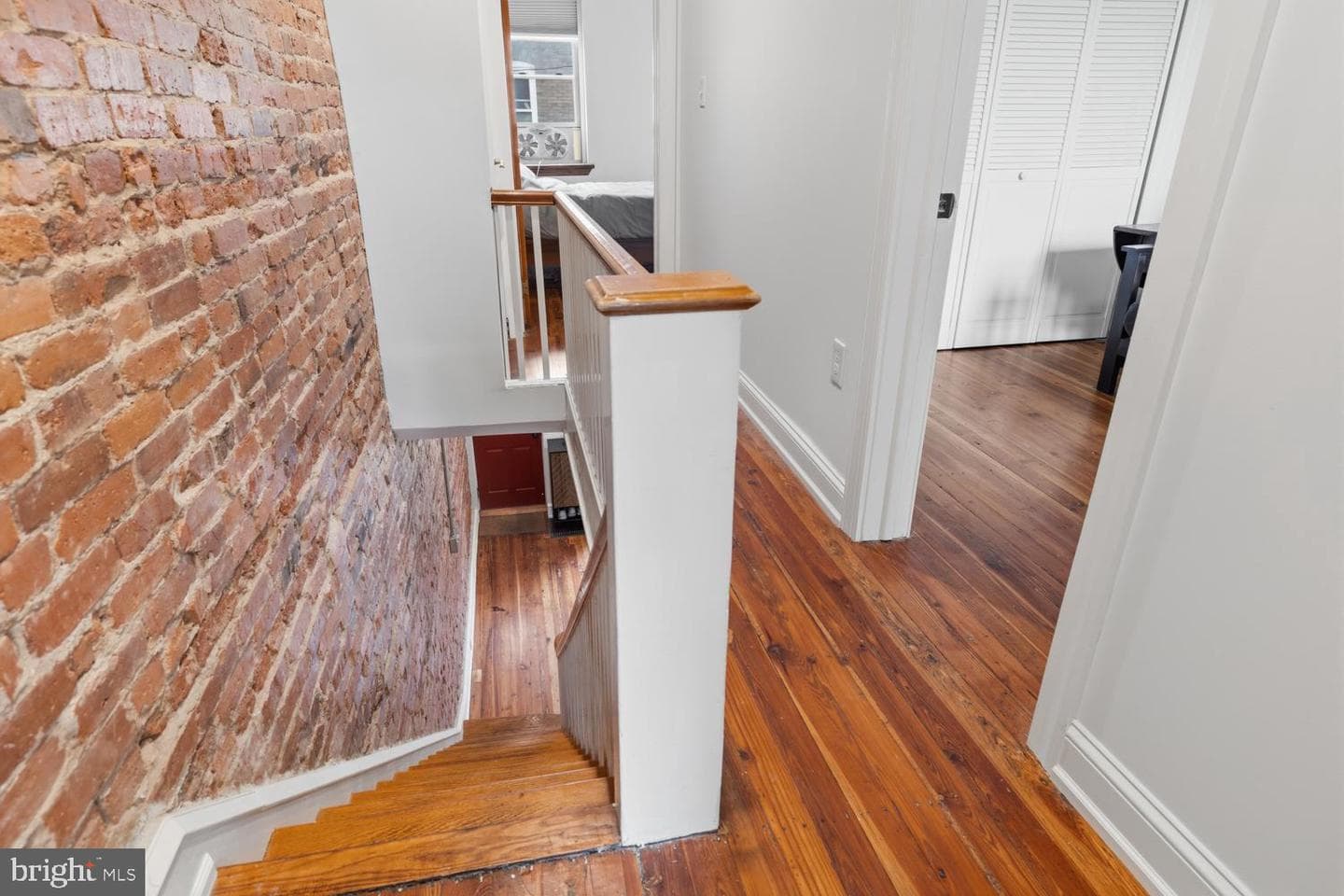 1835 Daly Street photo 15
