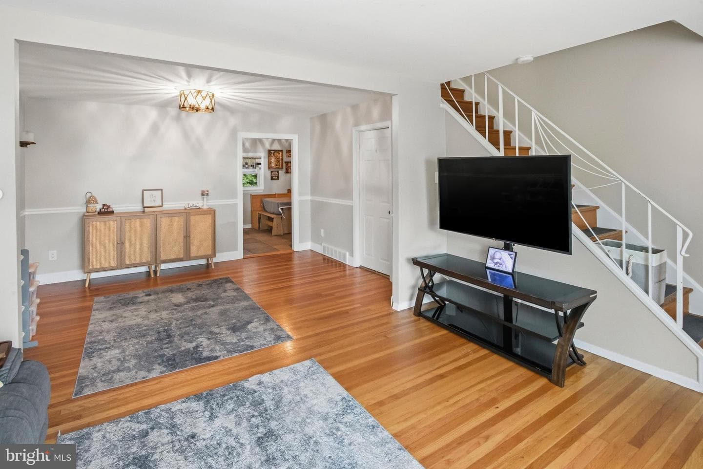 3730 Clarendon Avenue photo 5