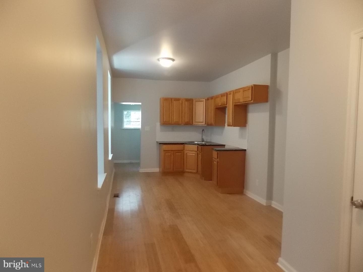 2228 N Woodstock Street photo 4