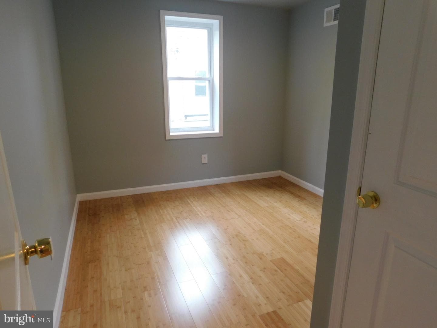 2333 W Harold Street photo 6