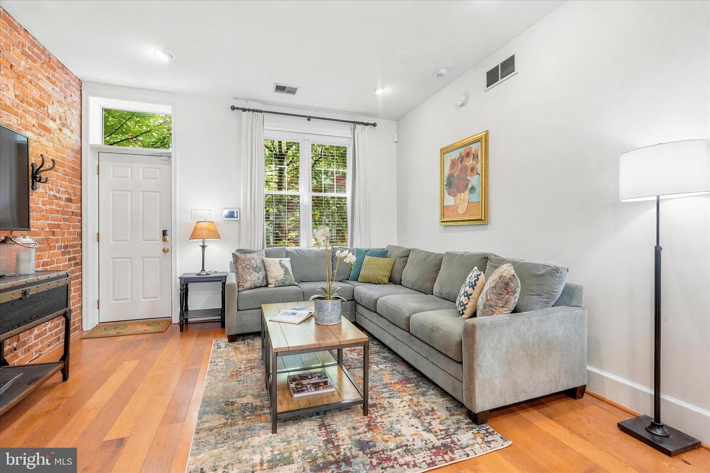 3029 W Harper Street photo 4