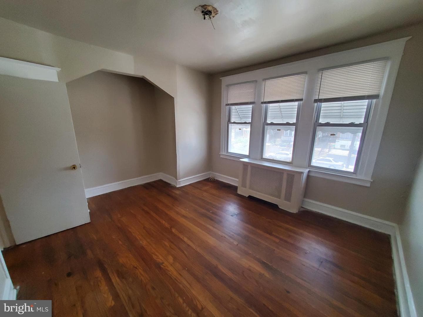 4043 Castor Avenue photo 29