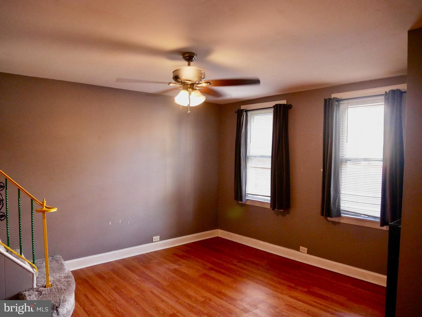 2422 E Somerset photo 3
