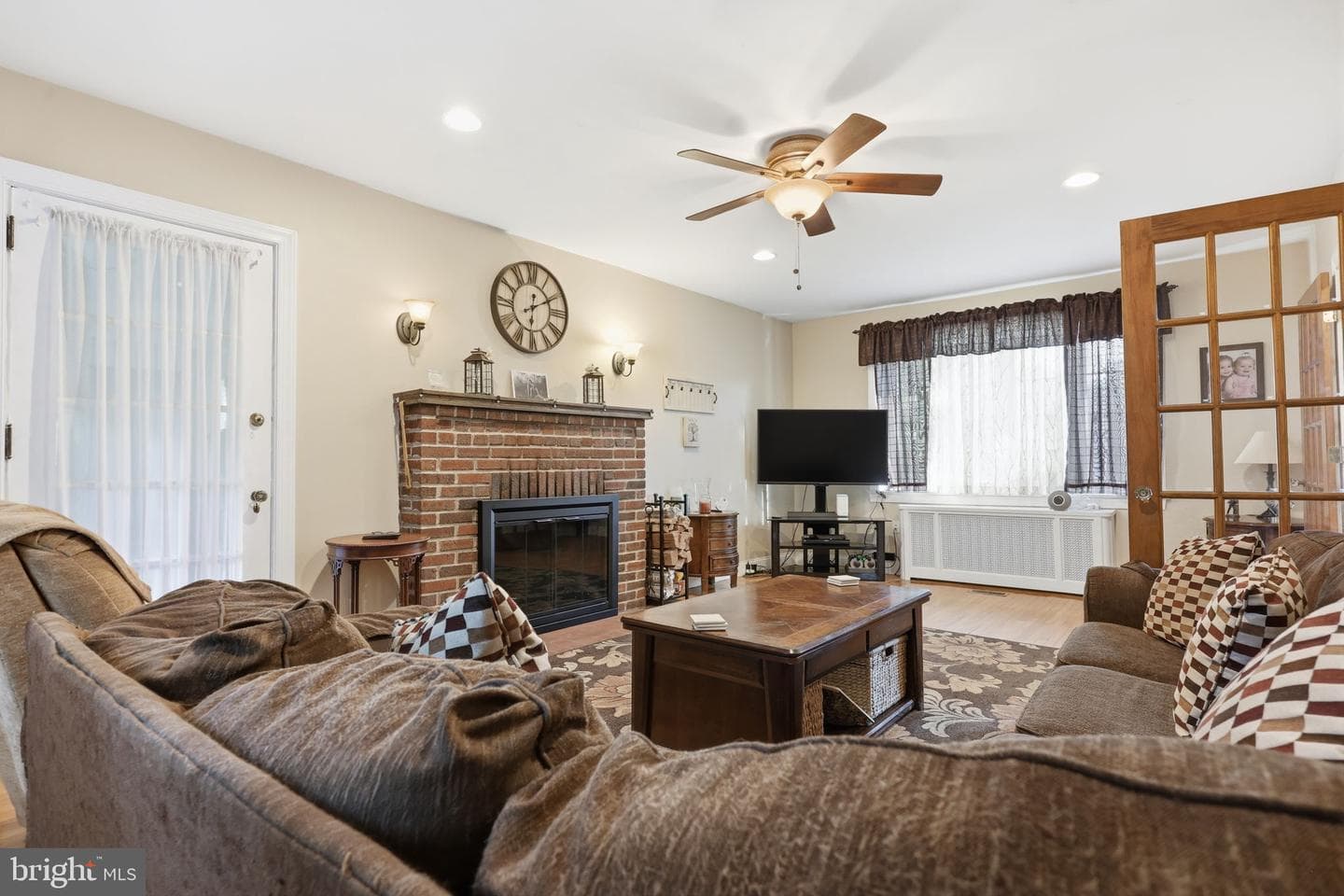 755 Byberry Road photo 12