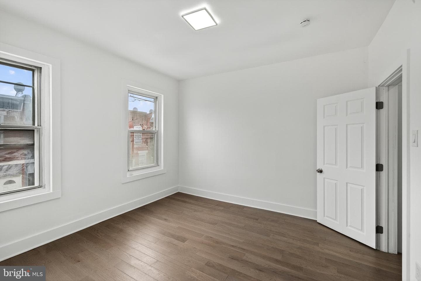 2029 Sigel Street photo 27
