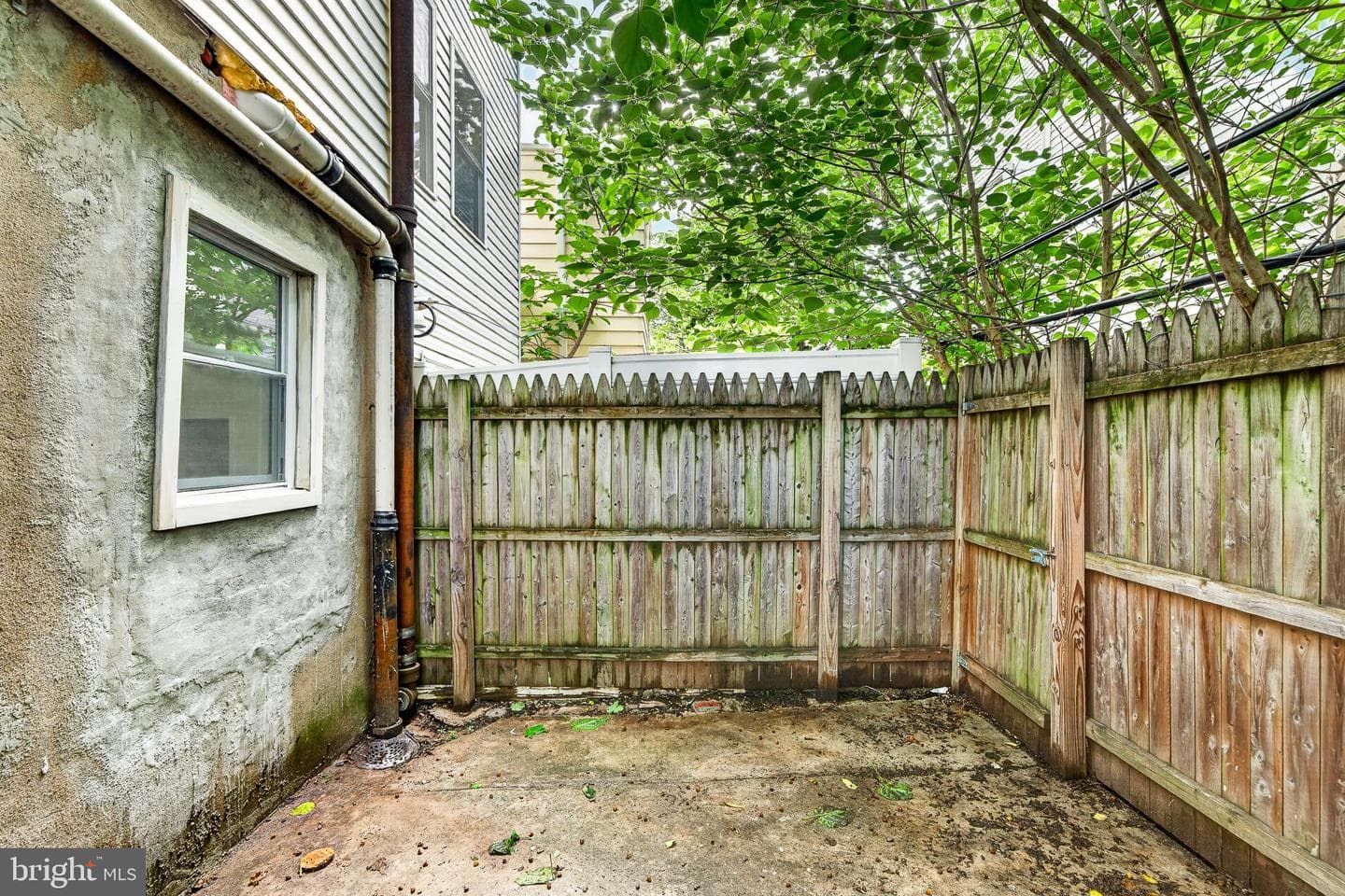 2029 Sigel Street photo 33