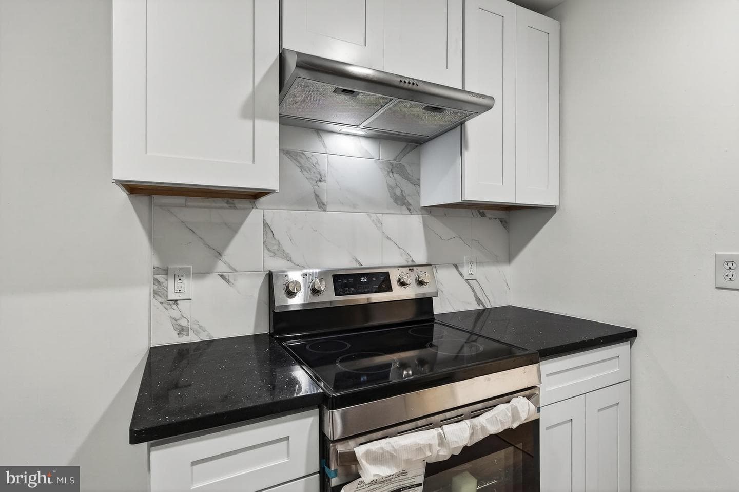 2029 Sigel Street photo 5