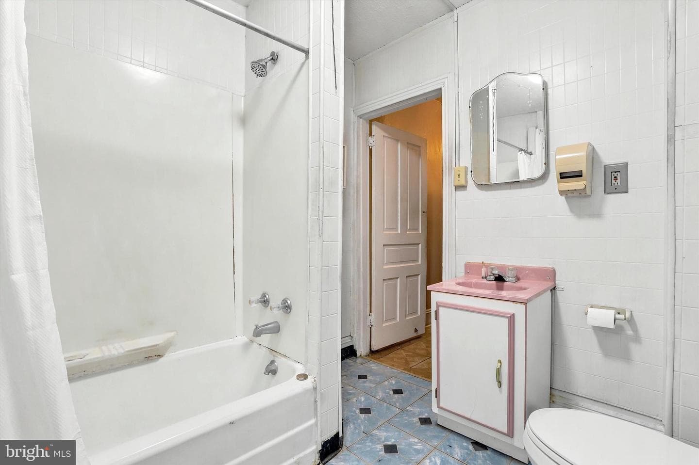 1127 E Montgomery Avenue photo 13