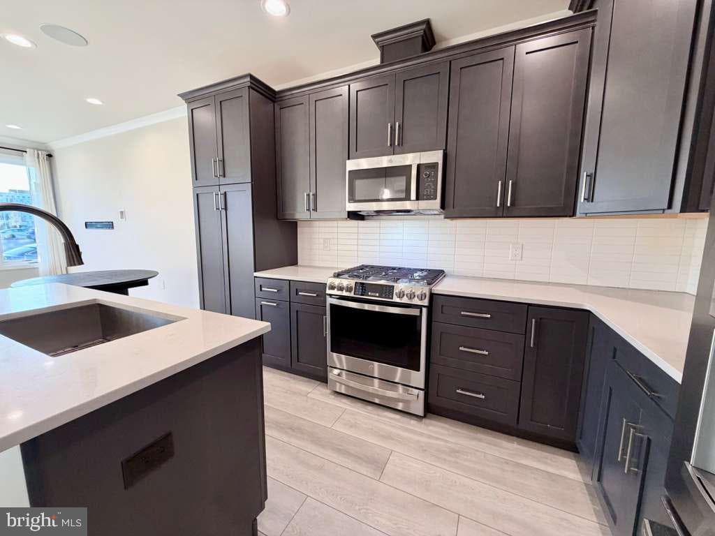 3100 Schirra Lane #120 photo 8