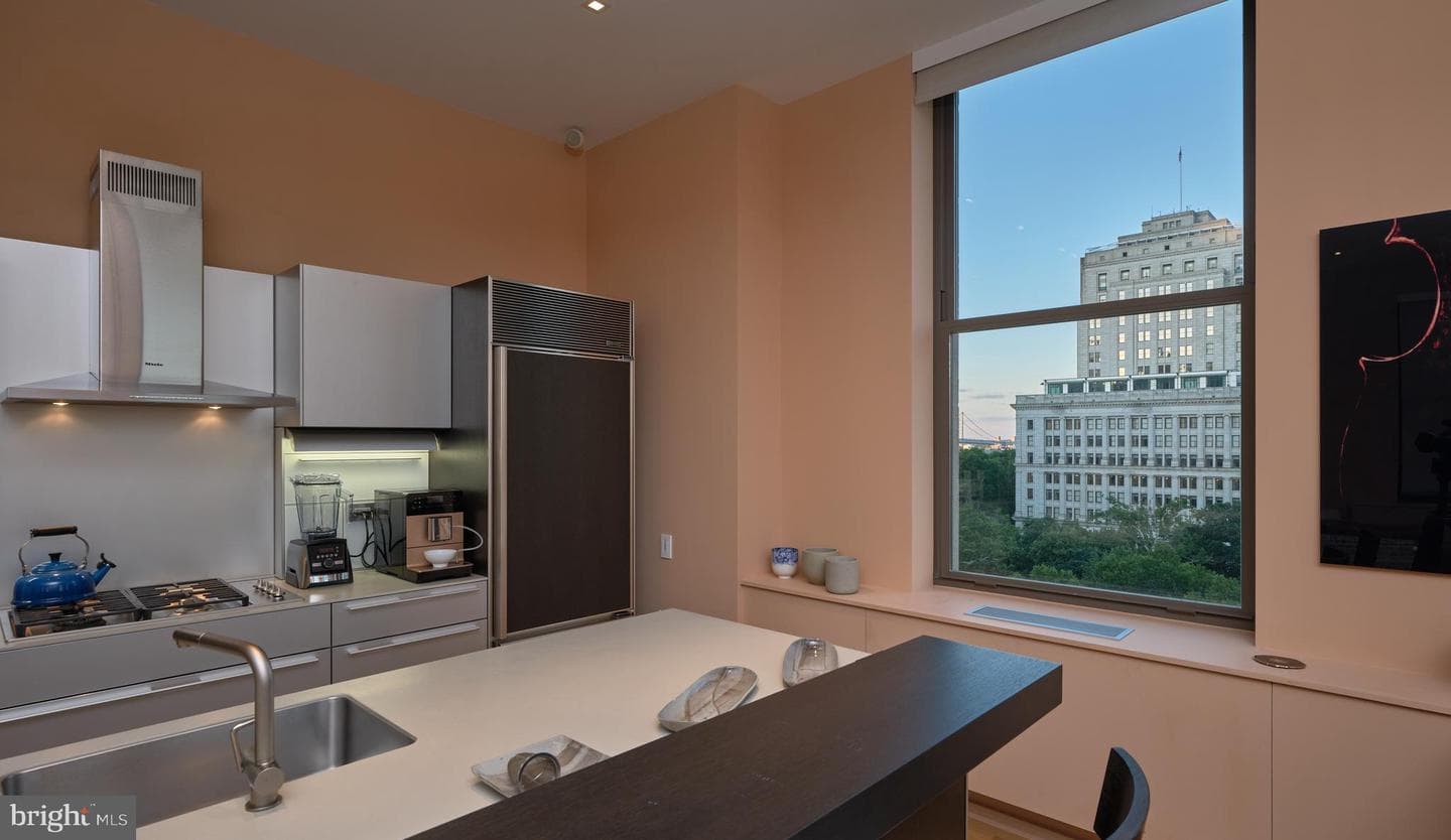 210 W Washington Square #8se photo 20