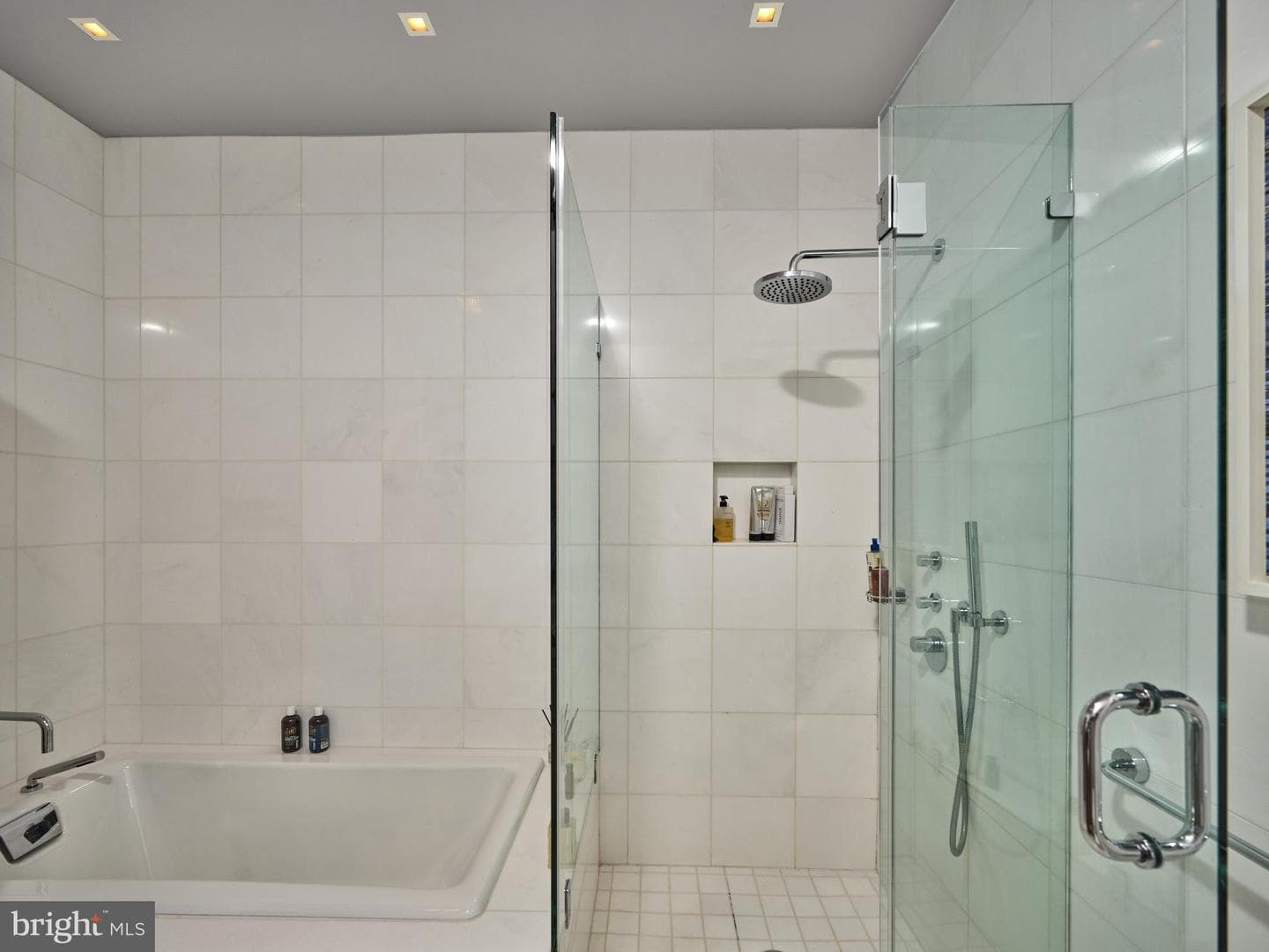 210 W Washington Square #8se photo 28