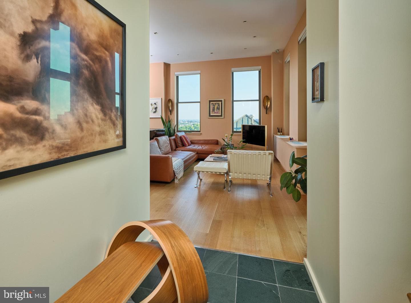 210 W Washington Square #8se photo 3