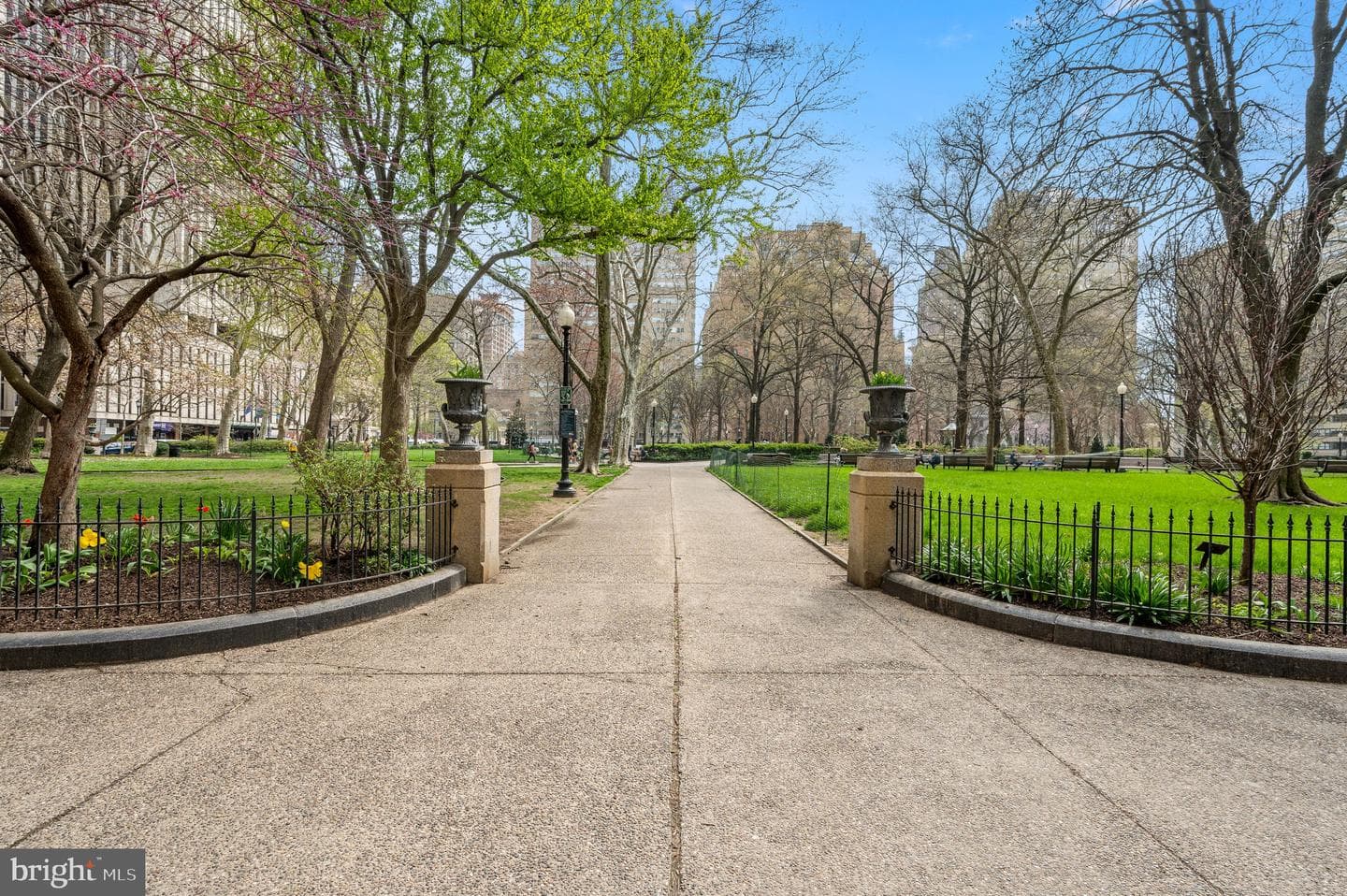 202 W Rittenhouse Square #1508 photo 37