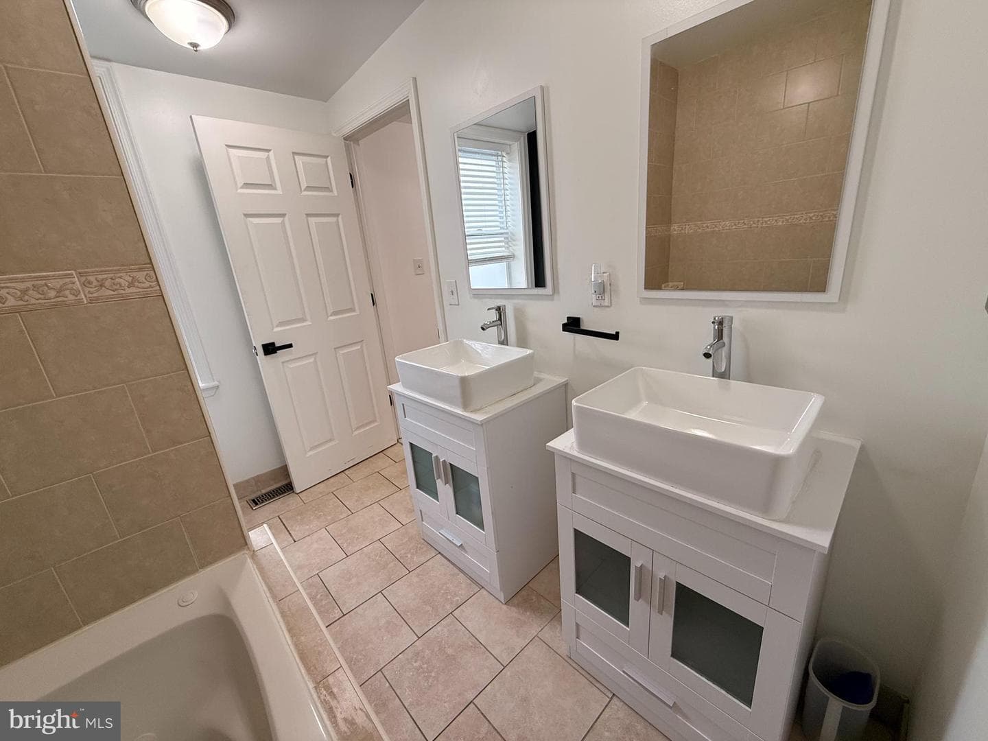 2035 N Hope Street photo 13