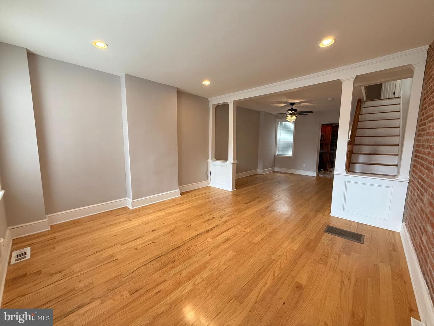 2035 N Hope Street photo 4