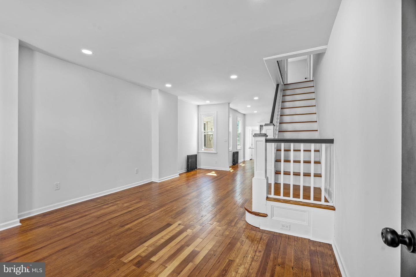4647 Emery Street photo 3