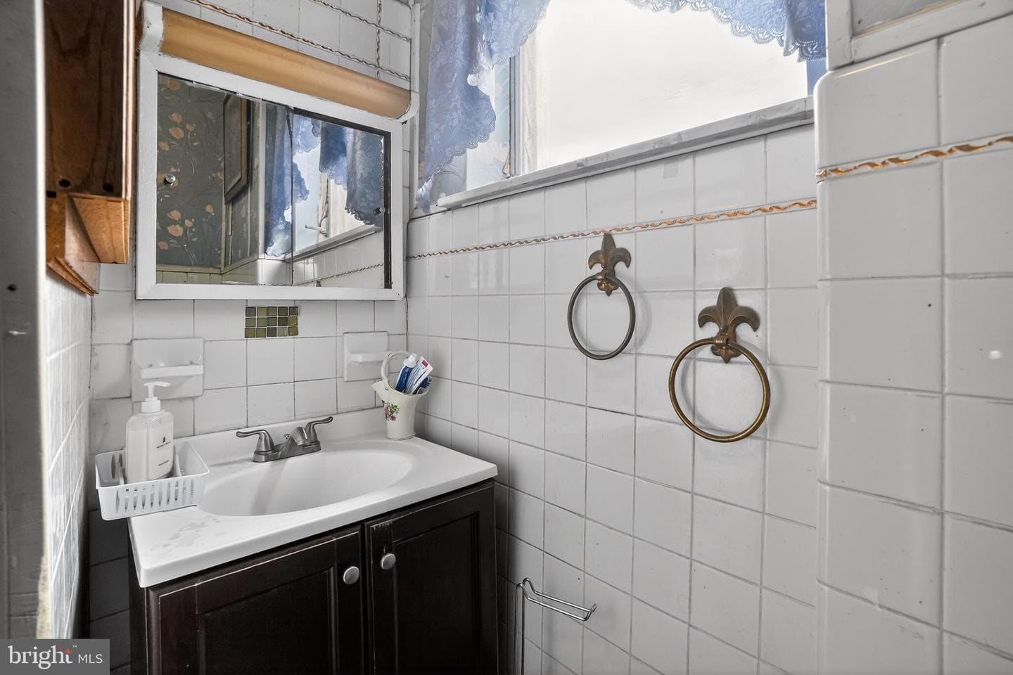 3757 N Marshall Street photo 20