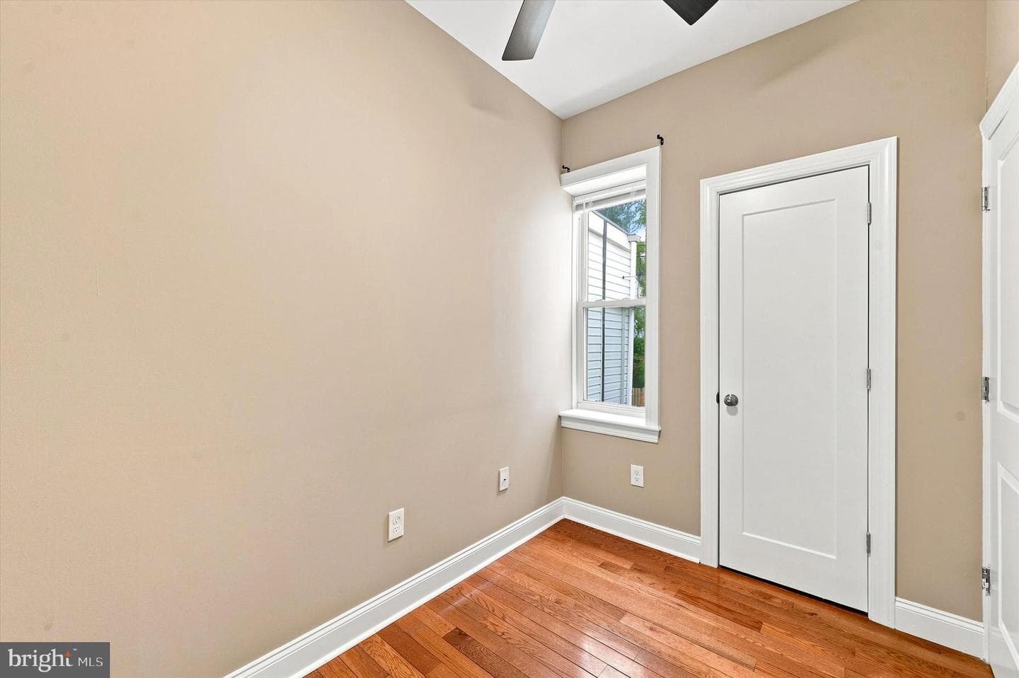 6648 Greenway Avenue photo 19