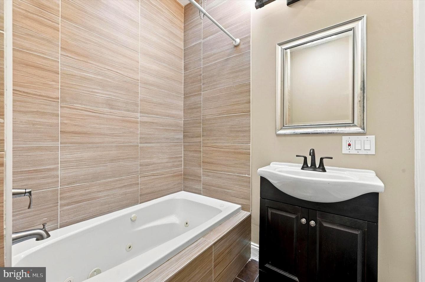 6648 Greenway Avenue photo 21