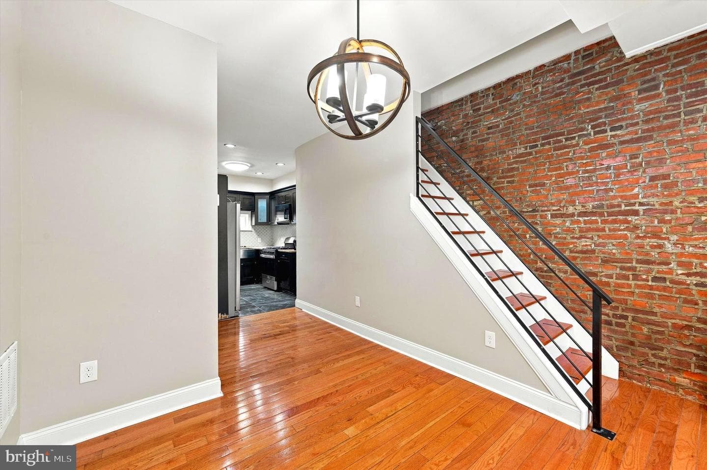 6648 Greenway Avenue photo 8