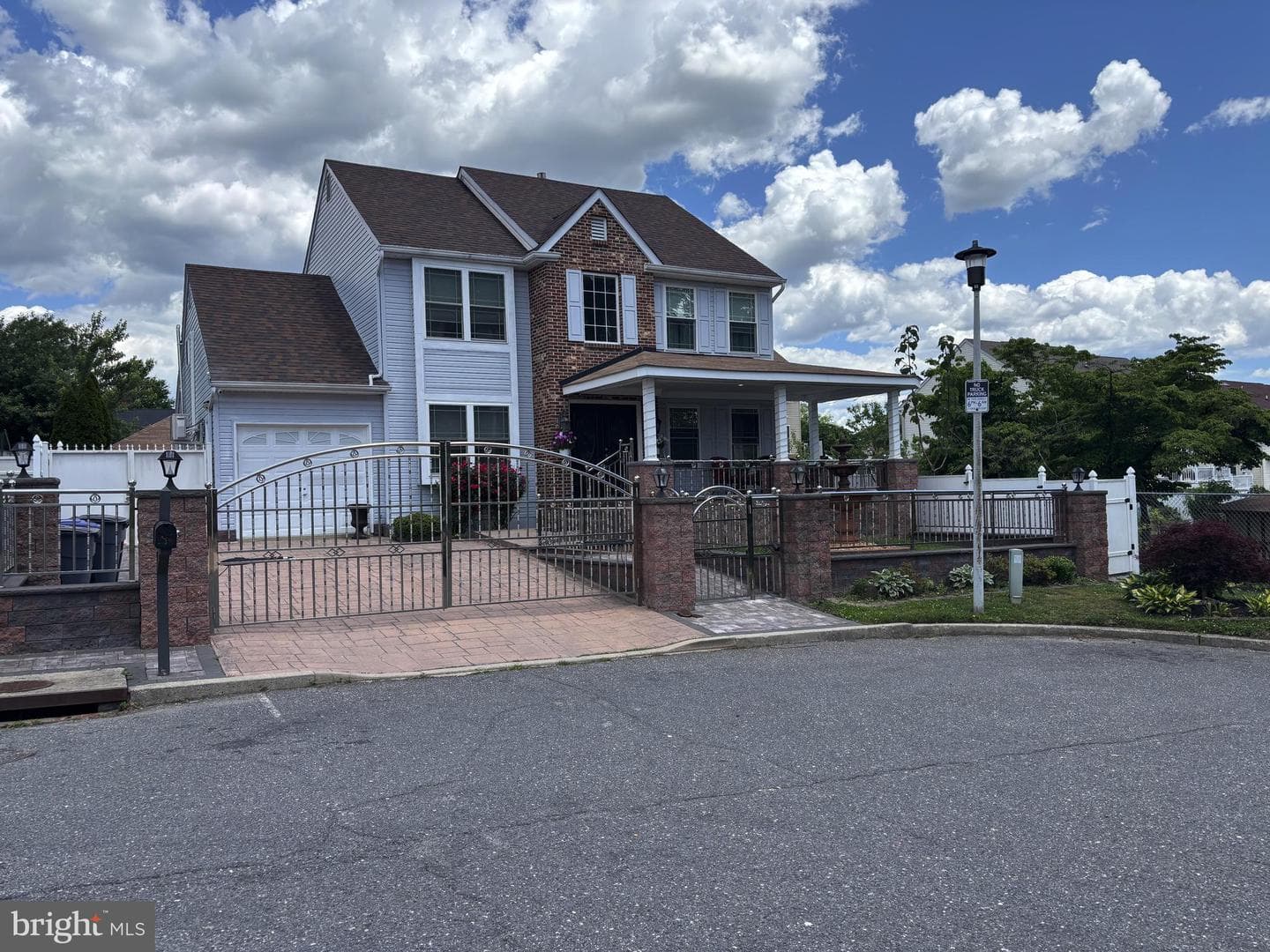 8905 Springview Road, Philadelphia