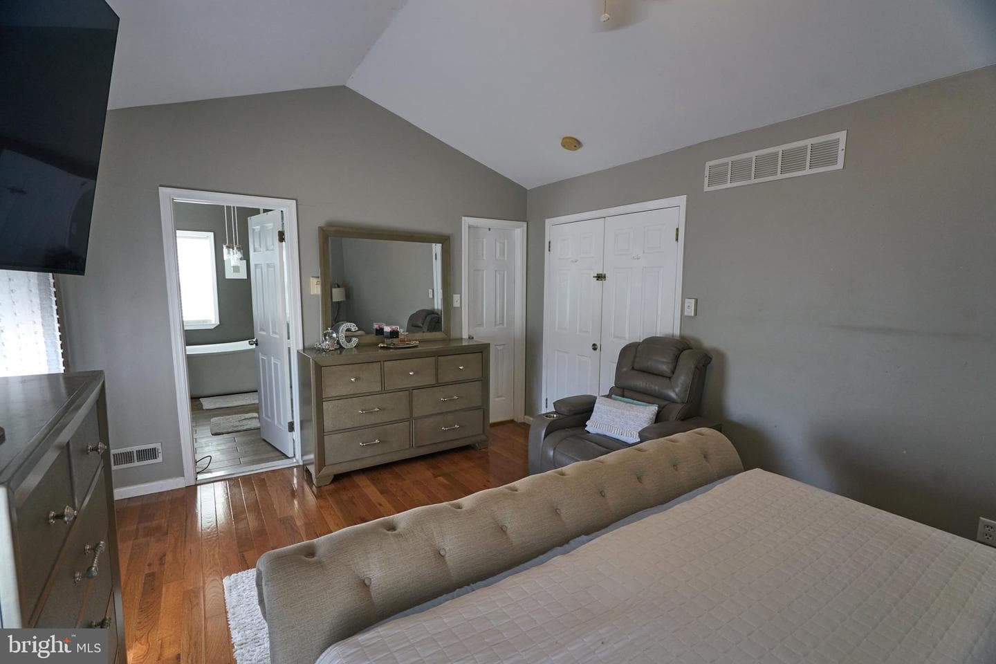 8905 Springview Road photo 47