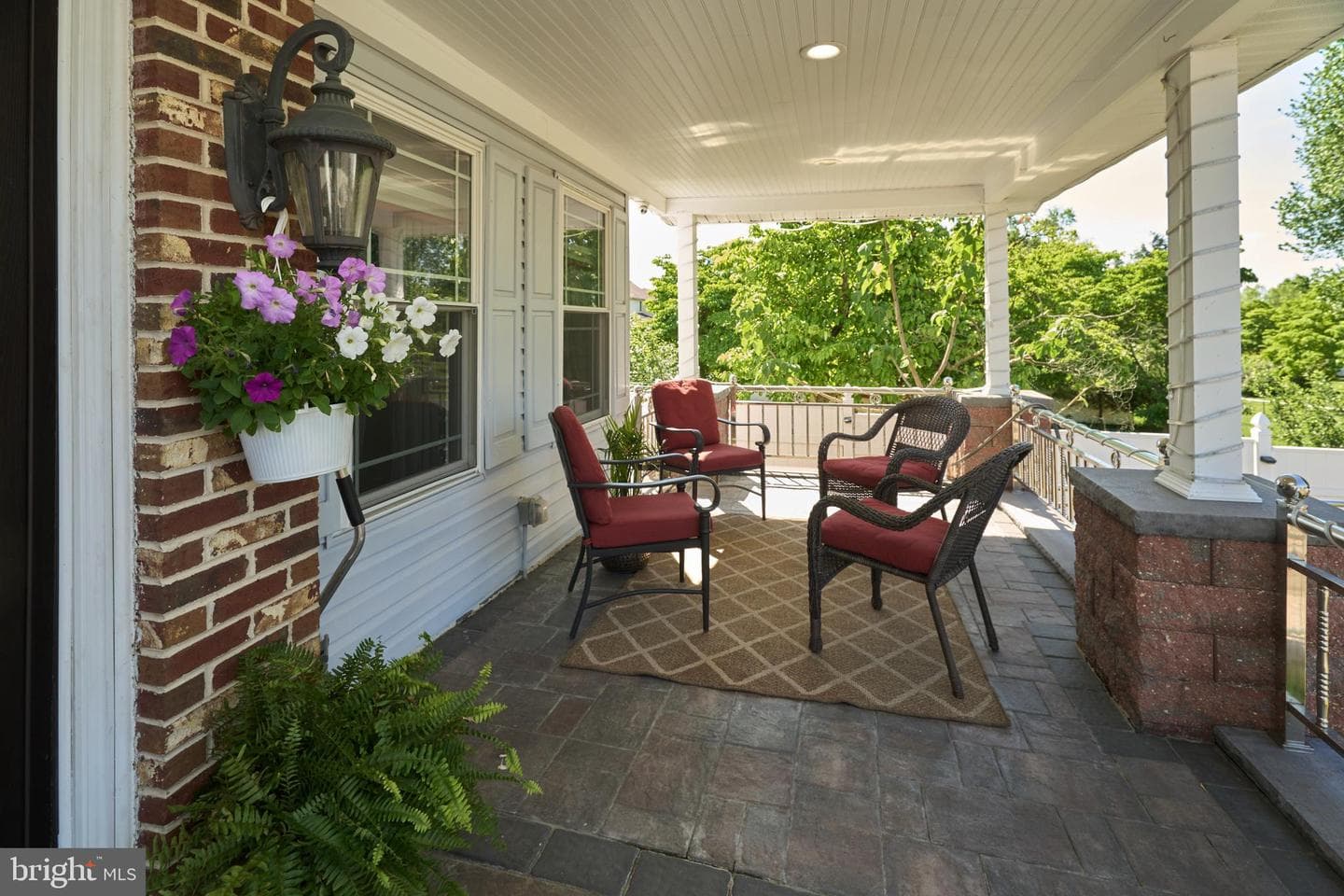 8905 Springview Road photo 5