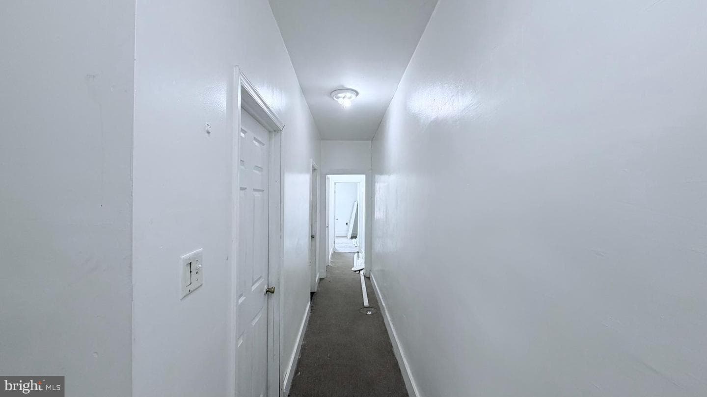 2239 W Somerset Street photo 34