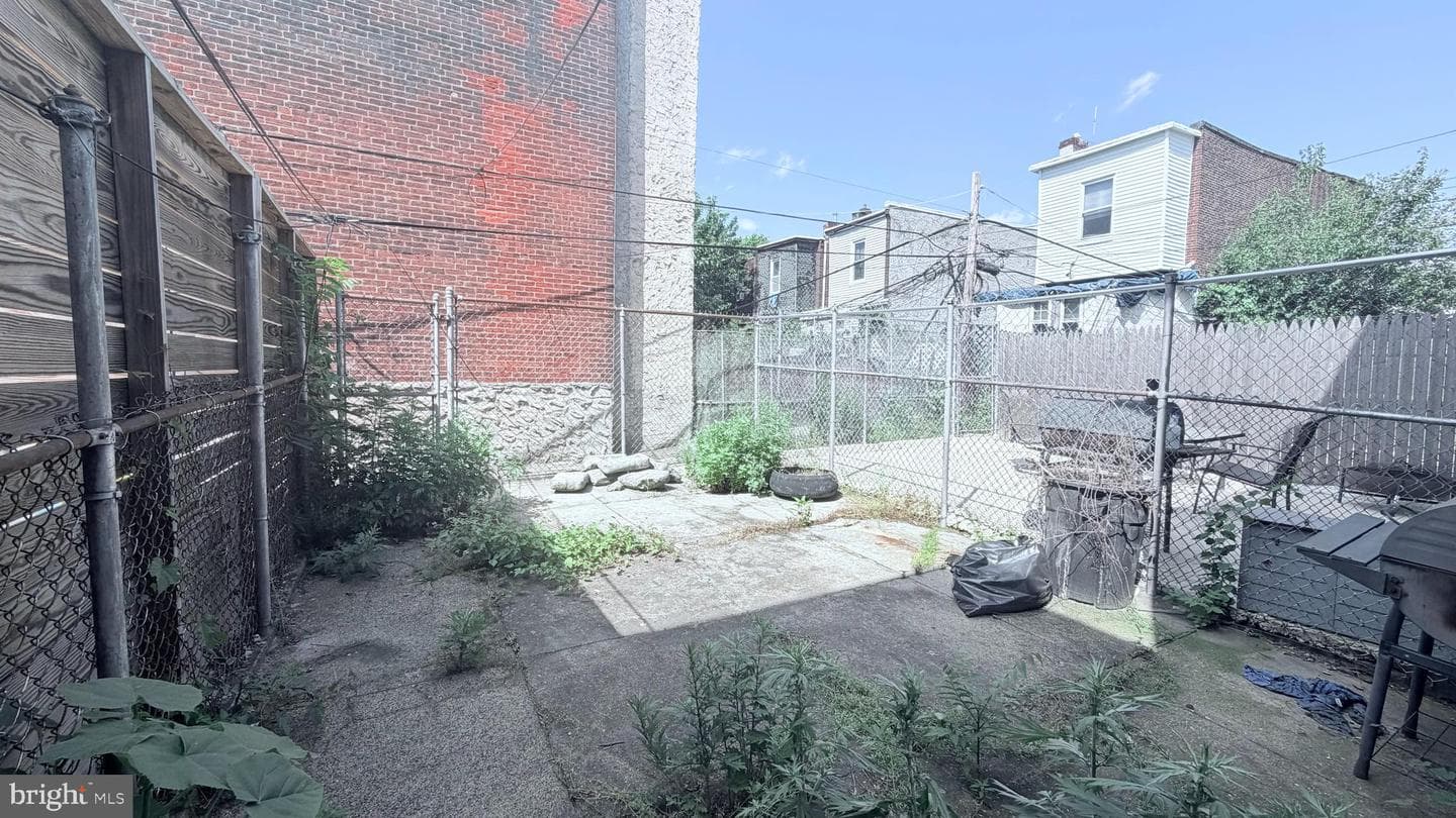 2239 W Somerset Street photo 47