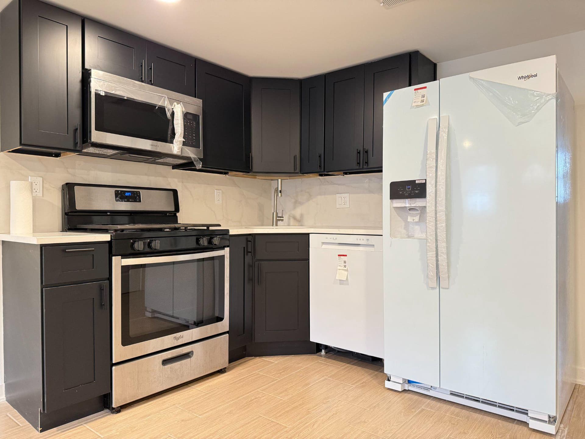 3043 Miller Street photo 3