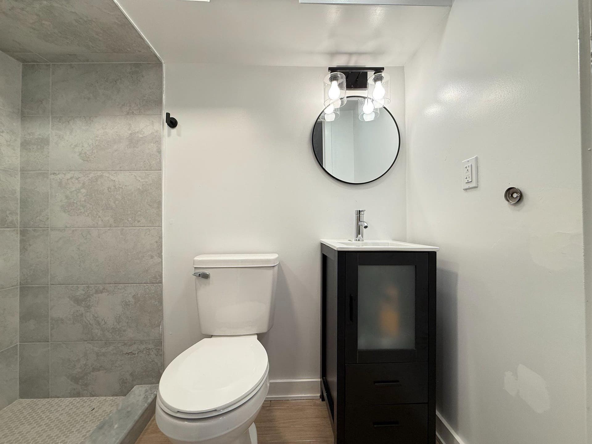 3043 Miller Street photo 5