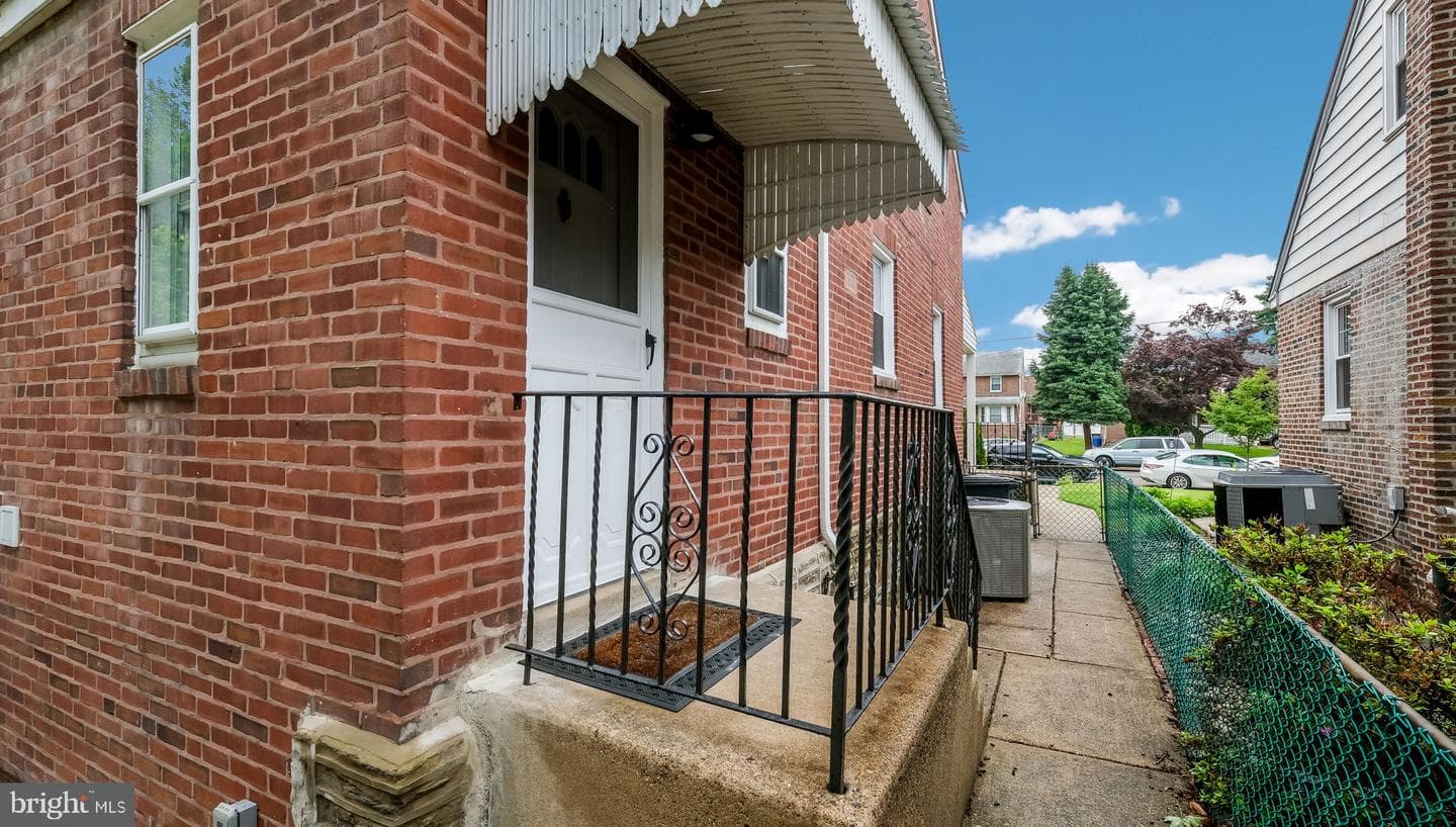 4020 Benson Street photo 34