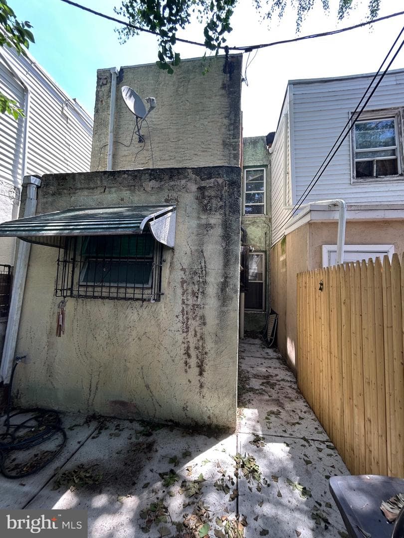 2030 S Bouvier St photo 9