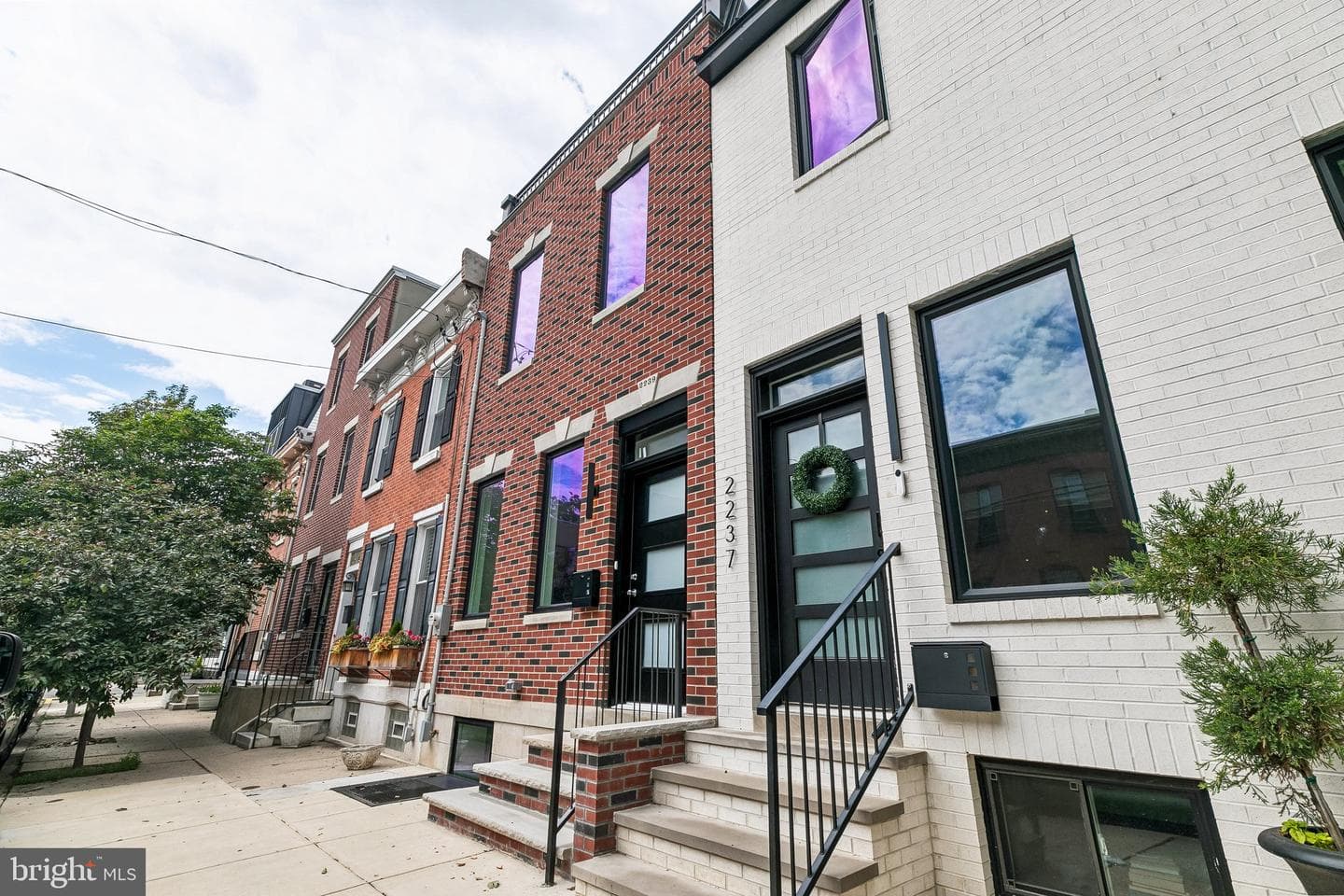 2239 Catharine Street photo 50