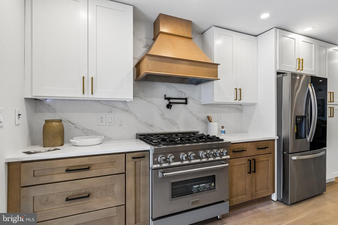 2239 Catharine Street photo 9