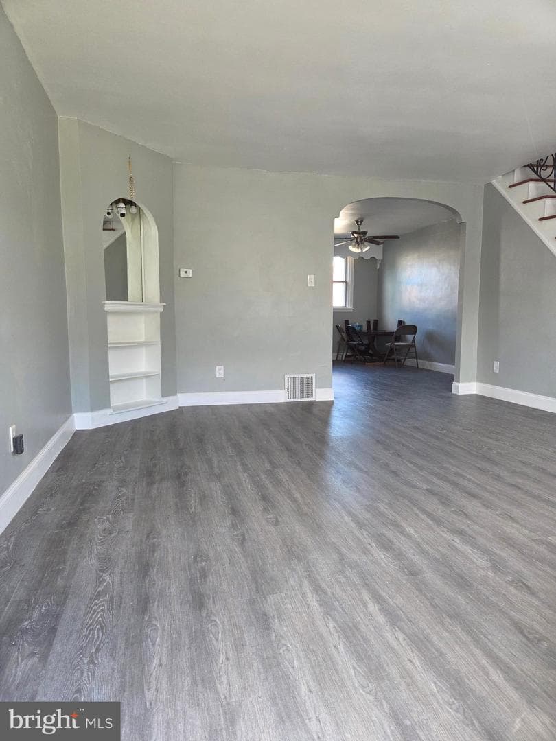 211 Lardner Street photo 4