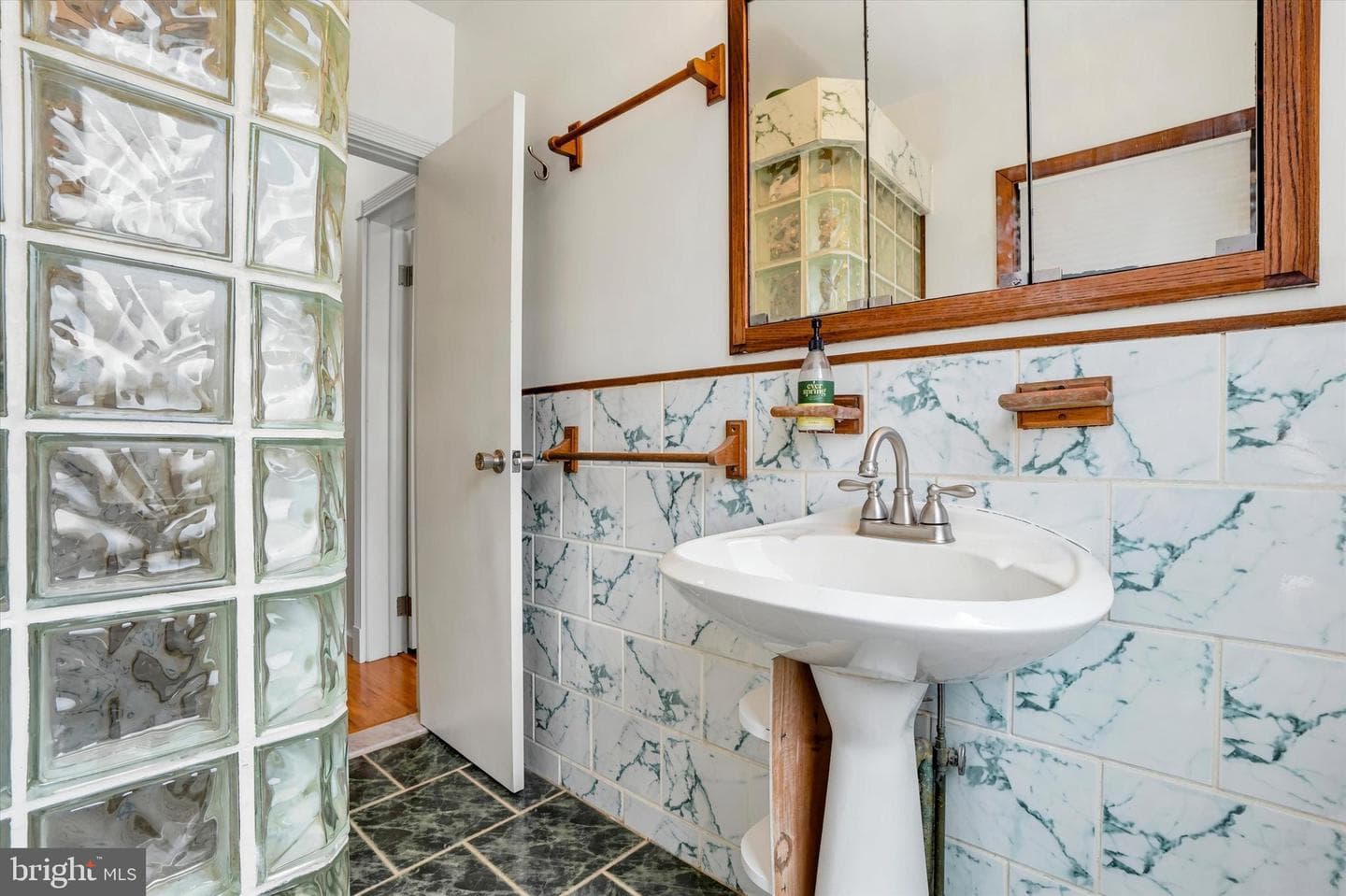 1005 N Lawrence Street photo 29