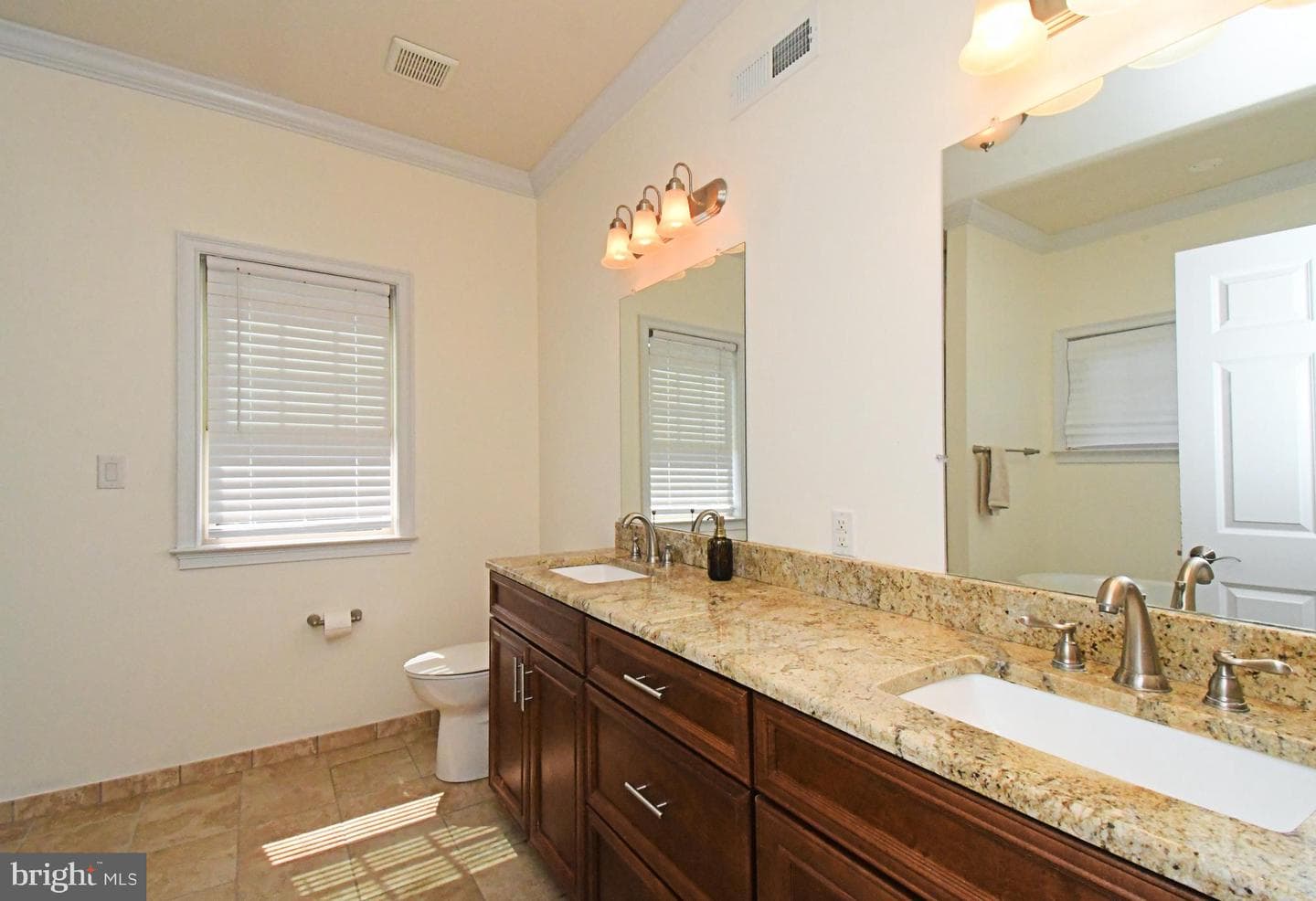 13113 Worthington Road photo 27