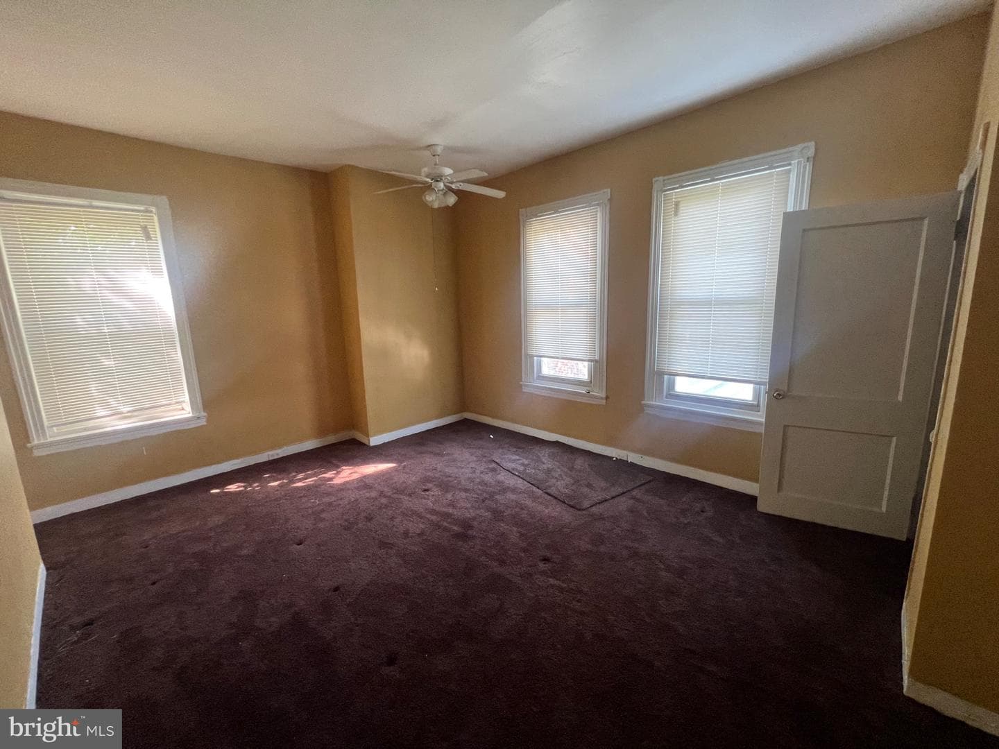 4623 Pulaski photo 22