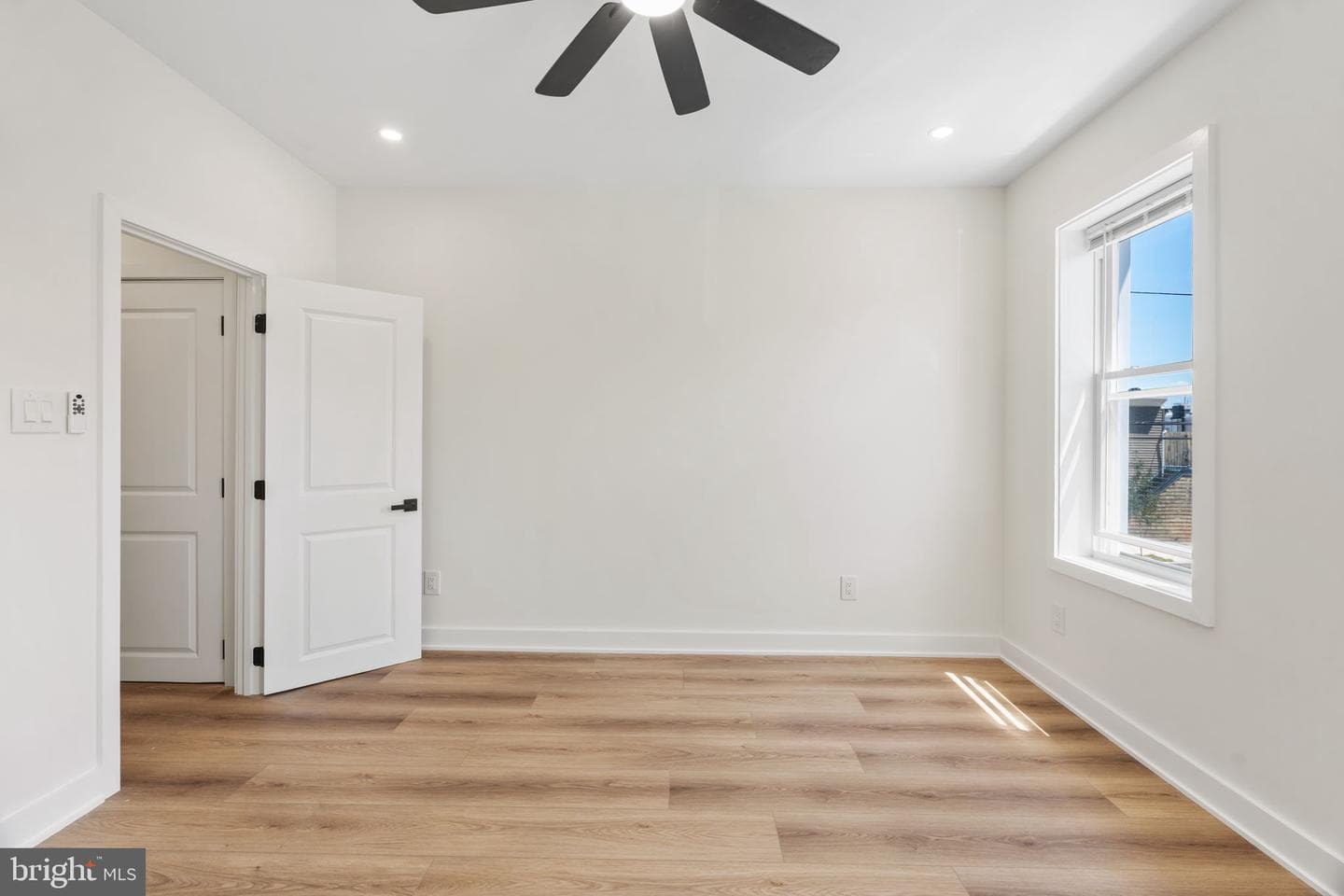 403 Daly Street photo 18