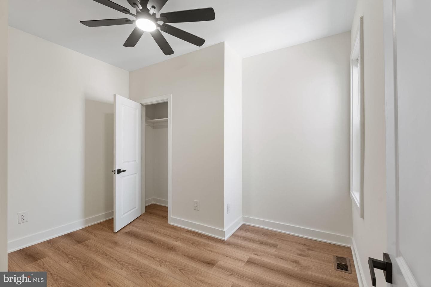 403 Daly Street photo 21