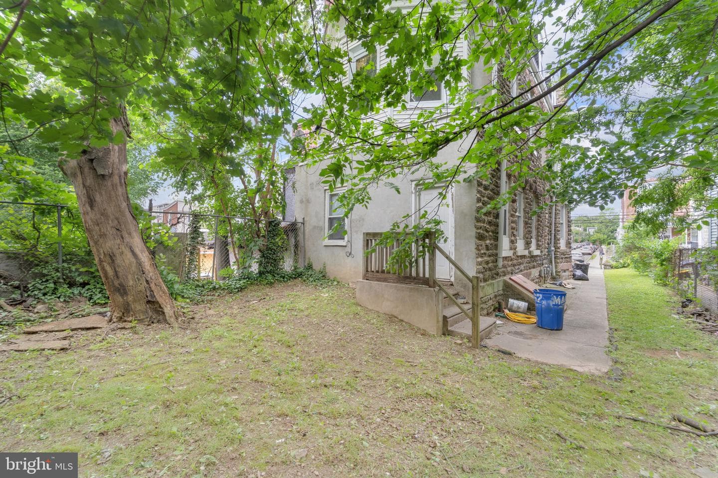 162 W Manheim Street photo 37