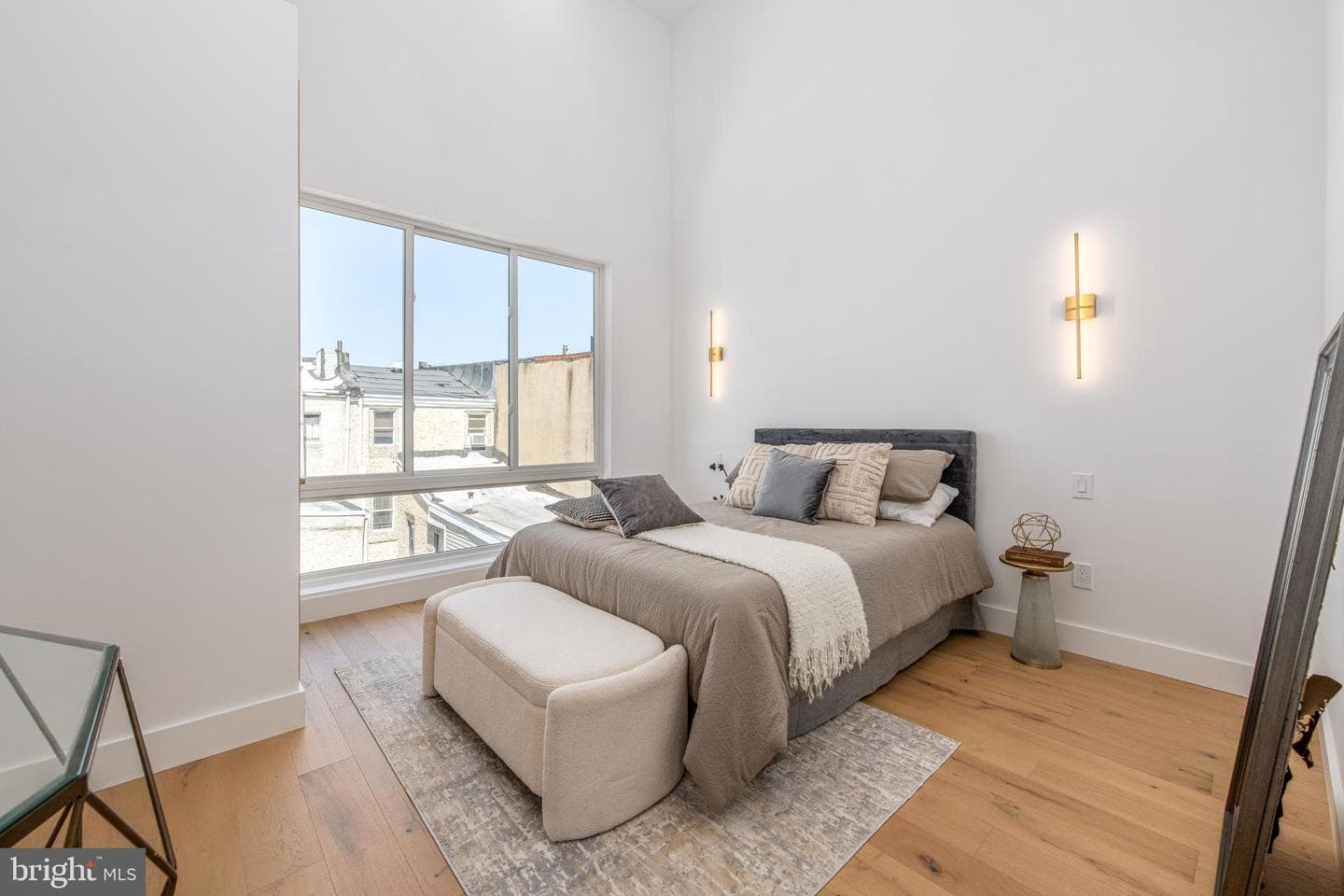 217 Tasker Street photo 31