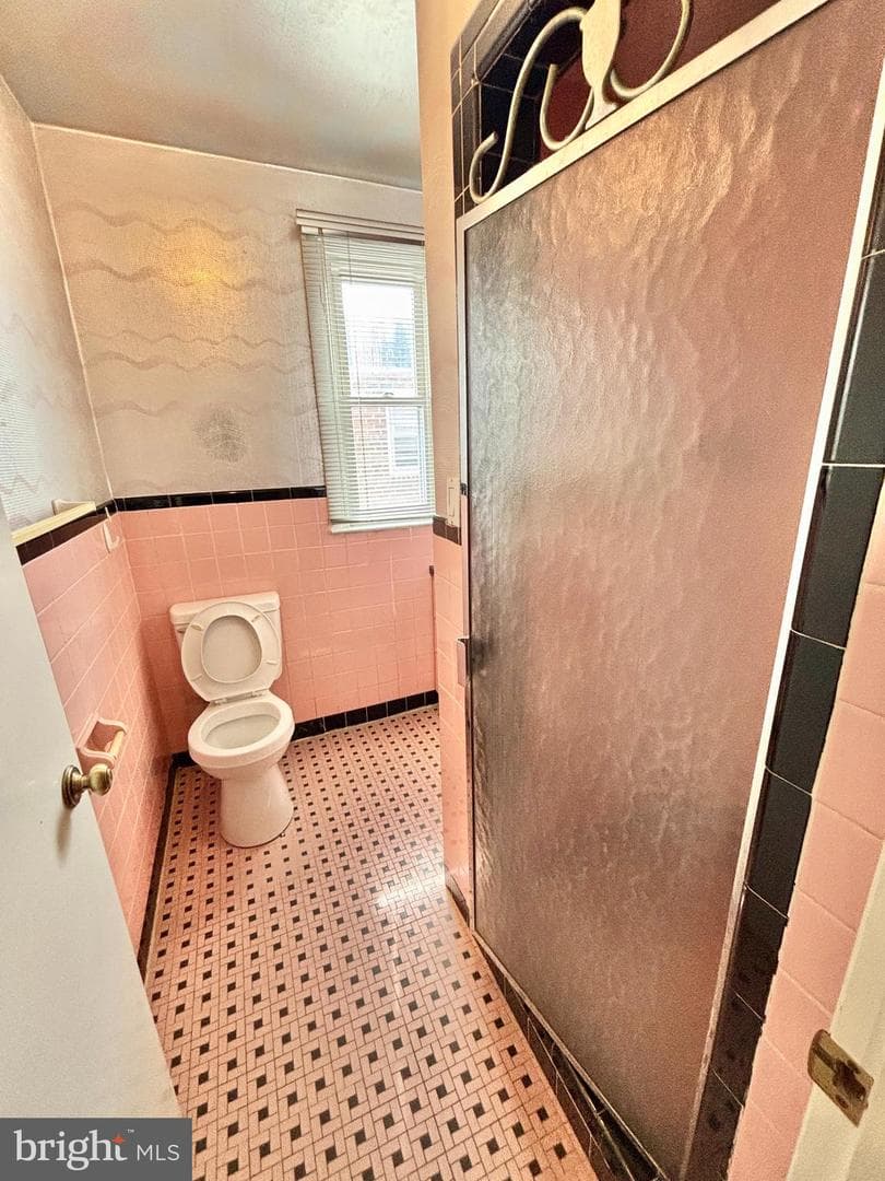 1827 Arnold Street photo 23